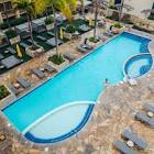 embassy suites waikiki beach