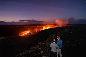 tourist volcano in hawaii