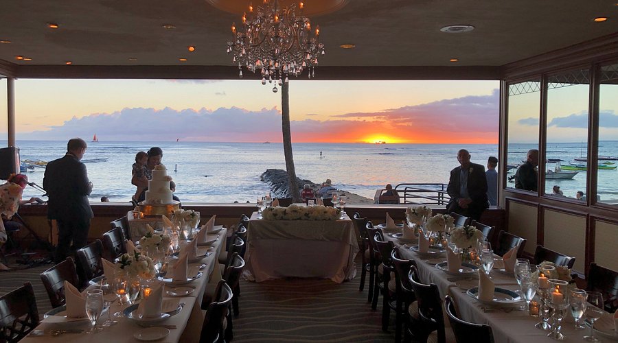 honolulu airport restaurants