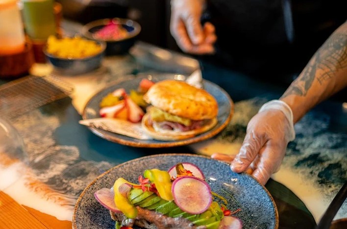 places to eat in waikiki
