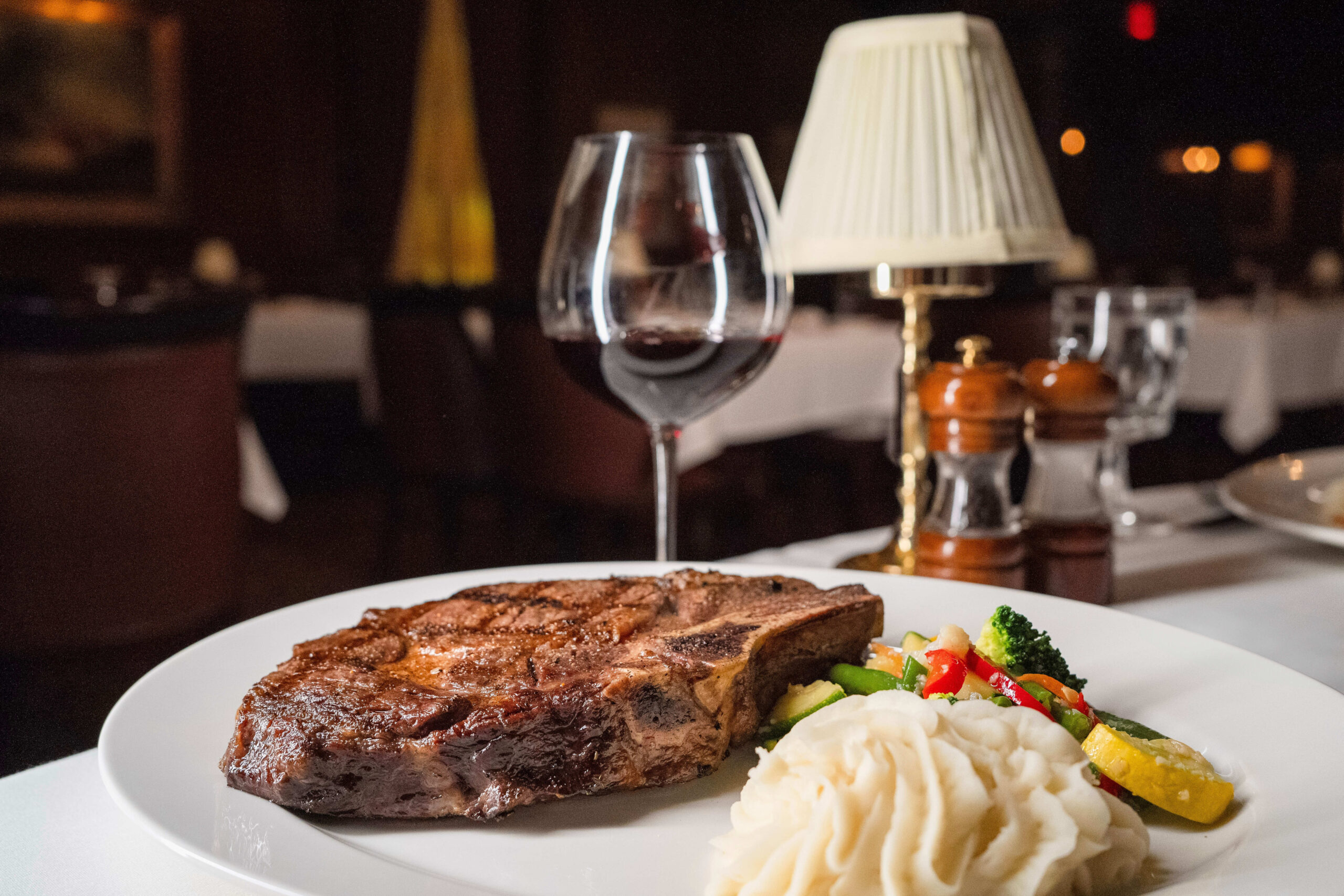 steakhouse honolulu